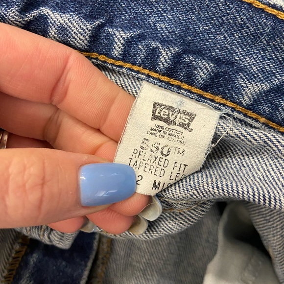 Vintage Levi’s 550 Medium Wash Tapered Leg Jeans - Picture 13 of 16